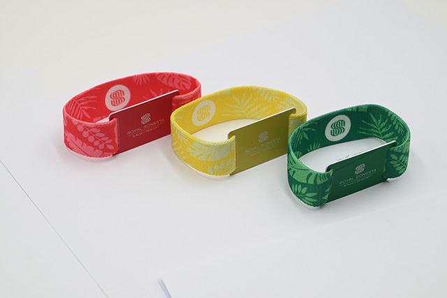 浅谈银行卡的更新换代，，，我们怎样看待滴胶卡