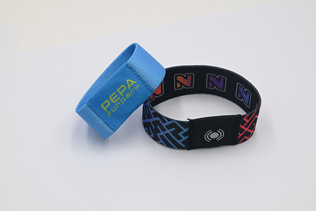 公交一卡通“卡”在哪儿？？？？？