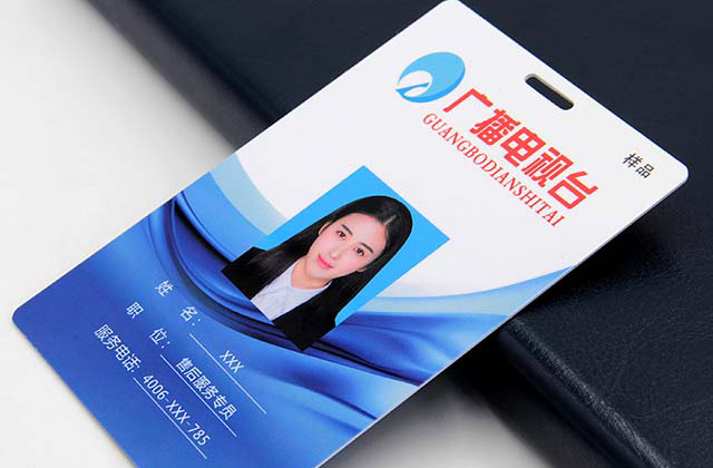 会员卡太多没地方放？？？？？？废物使用做出适用卡包